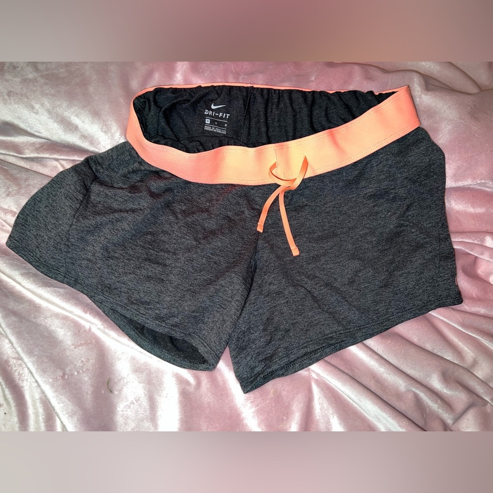 Good condition - Picture 2 of 2